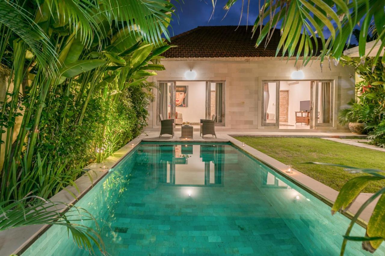 Villa Briana Seminyak By Villas R Us Buitenkant foto