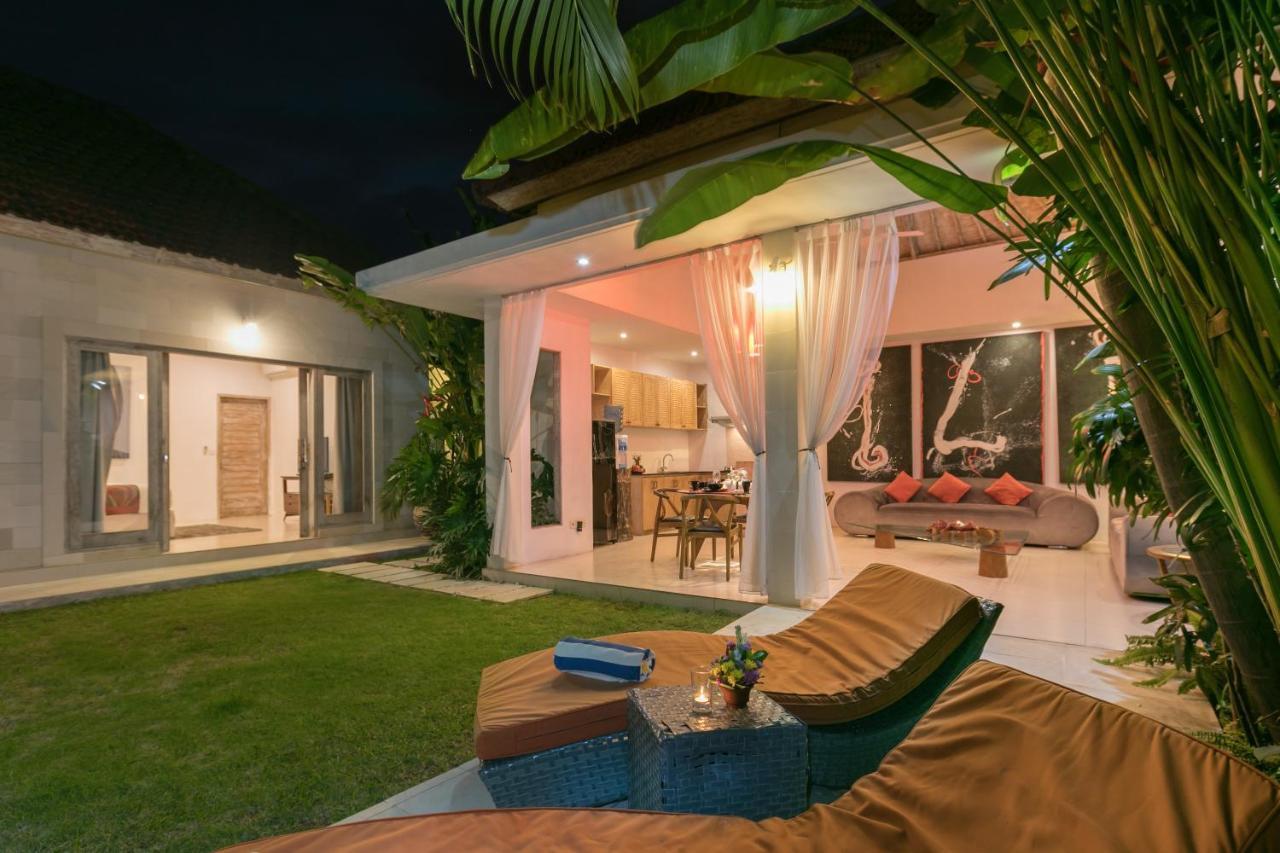 Villa Briana Seminyak By Villas R Us Buitenkant foto